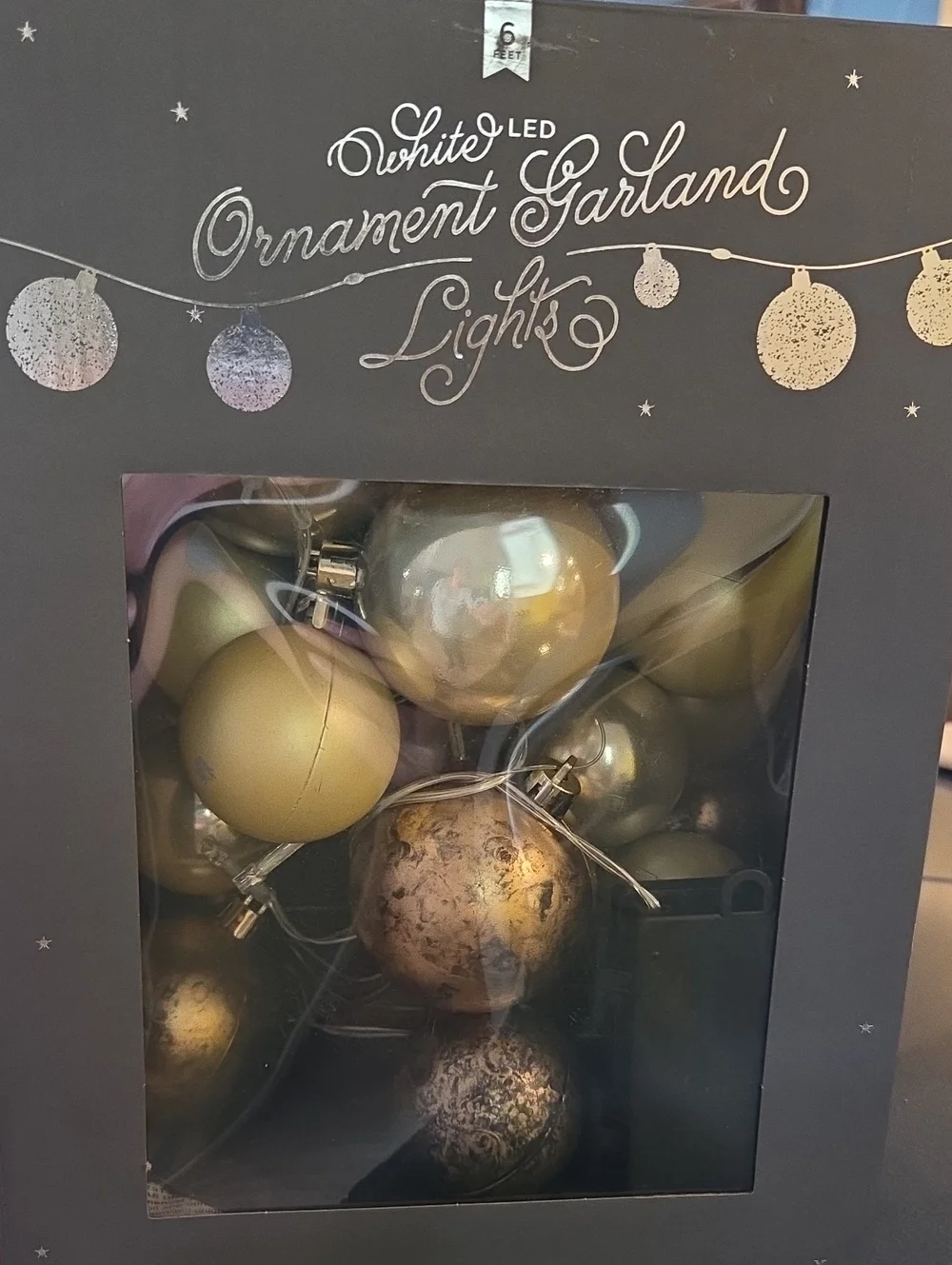NEW PotteryBarn Festive Gold and Champagne Ornament String Lights